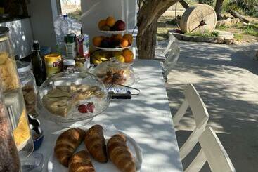 تختخواب و صبحانه Casapiuholidaysicilia  Adults Only