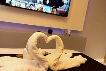 Elegant Studio With Videoke At Azure North Pampanga