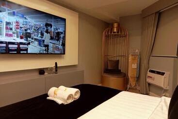 Elegant Studio With Videoke At Azure North Pampanga