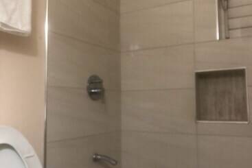 Finest Accommodation Renfrew Place 1 Bedroom Apt # 42 New Kgn 4 12 Renfrew Rd