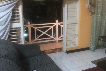 Finest Accommodation Renfrew Place 1 Bedroom Apt # 42 New Kgn 4  12 Renfrew Rd
