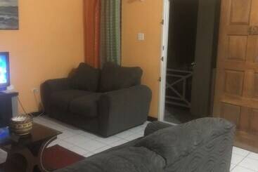 Finest Accommodation Renfrew Place 1 Bedroom Apt # 42 New Kgn 4  12 Renfrew Rd