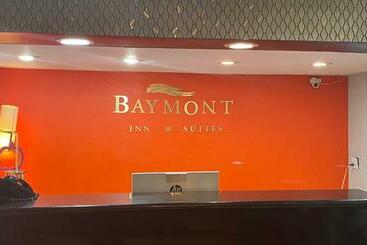 هتل Baymont Inn By Wyndham Odessa University Area