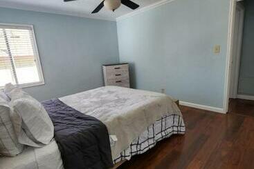 Modern 4 Bed Bungalow San Leandro Oakland Airport Washerdryer Ideal For Long Term Stay