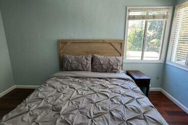 Modern 4 Bed Bungalow San Leandro Oakland Airport Washerdryer Ideal For Long Term Stay