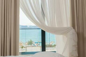 B&b Champagne, Vlore Bay