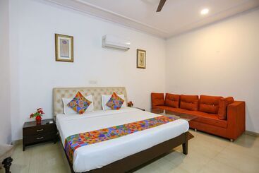 Fabhotel Grand Palace
