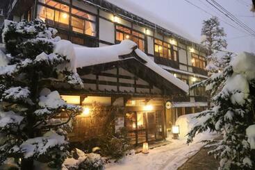هتل 野沢温泉 奈良屋旅館