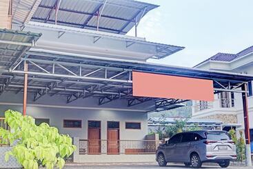 هتل Oyo 91419  Mulia Bangka