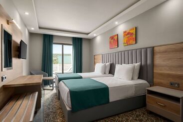 هتل Ramada Resort By Wyndham Kizkalesi