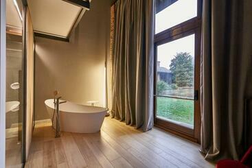 هتل Relais Cascina Era