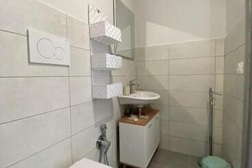 پانسیون Amoenus Bed & Breakfast