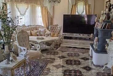 پانسیون Kastély Villa