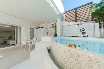 Пансион Lux B&beach Sardvs Castelsardo