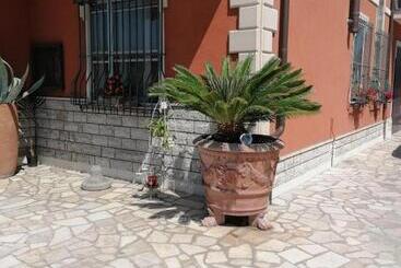 تختخواب و صبحانه Casa Bileza
