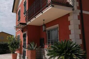 تختخواب و صبحانه Casa Bileza