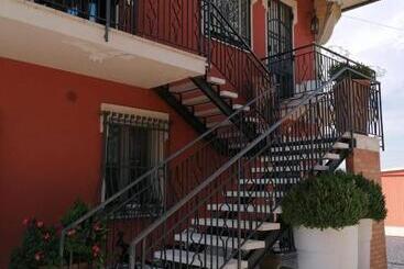 تختخواب و صبحانه Casa Bileza