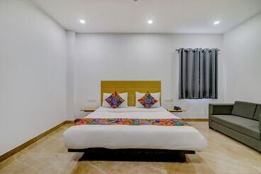 Fabhotel Premium Kashi