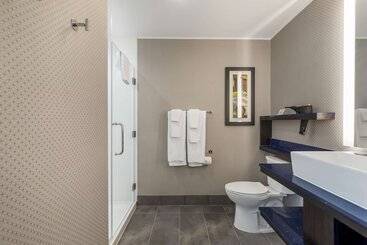 هتل Glo Best Western Pooler   Savannah Airport