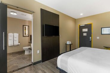 هتل Glo Best Western Pooler   Savannah Airport