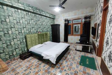 هتل O Graceland