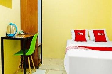هتل Spot On 91402 Home 59 Tegal Danas