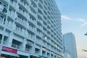 هتل The Grace Residency, Lucknow