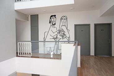 هتل Townhouse 1071 Metro Inn Residency