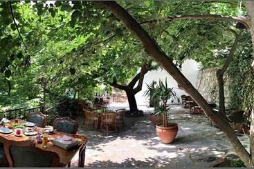 Anfora Otel & Sarap Evi