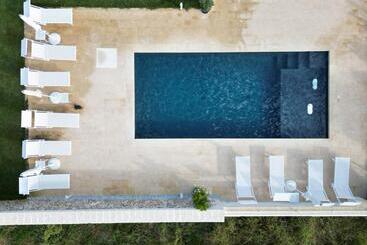 تختخواب و صبحانه Bluotranto