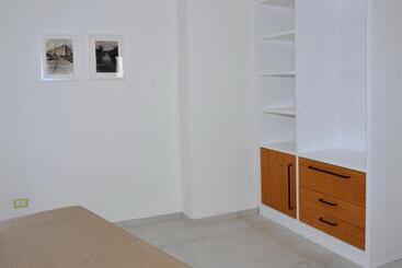 تختخواب و صبحانه Bluotranto