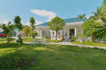 تختخواب و صبحانه La Villa De Coco Bến Tre