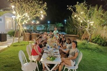تختخواب و صبحانه La Villa De Coco Bến Tre