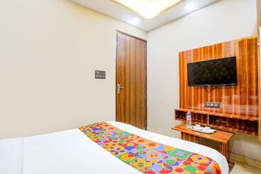 Fabhotel The Palacio