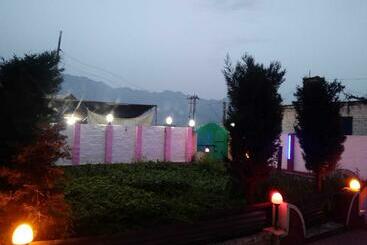 هتل Foreshore Resort