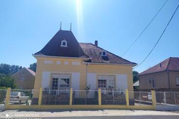 پانسیون Villa Vanília