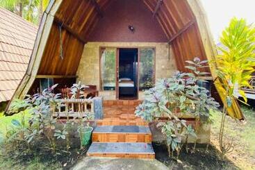 تختخواب و صبحانه Lombok Indah Bungalow