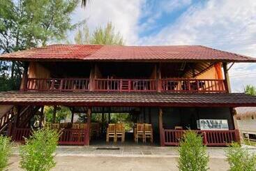 تختخواب و صبحانه Lombok Indah Bungalow