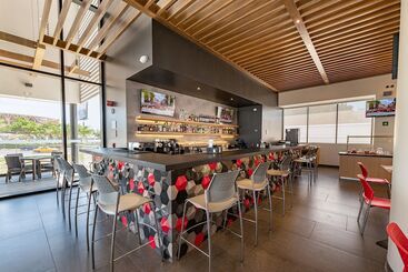هتل Ramada Encore By Wyndham Guadalajara Aeropuerto