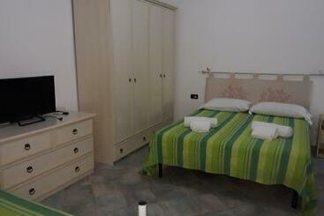 پانسیون Room In Guest Room   Super Comfort Room In Sardinia   Italy