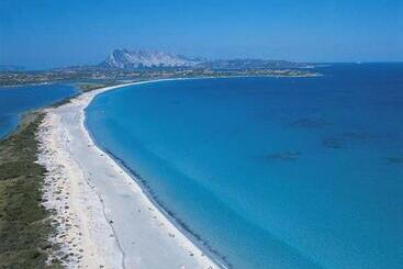 پانسیون Room In Guest Room   Super Comfort Room In Sardinia   Italy