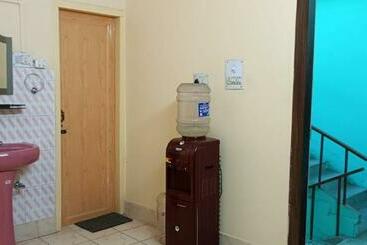 ユースホステル Nirvana Homestay