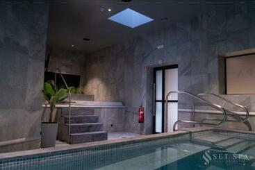 تختخواب و صبحانه Set Spa