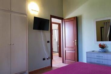 تختخواب و صبحانه Casa L Ulivariu Affittacamere