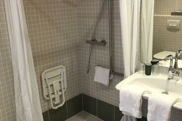هتل Logis Hôtel Altitude Et Spa Pierre Percée