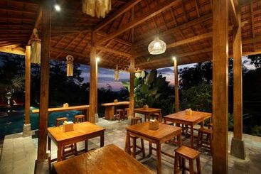 هتل Tanta Escape By Pramana Villas