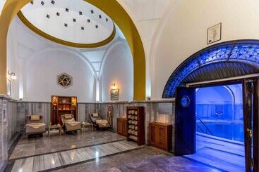 هتل Atatürk Palas Thermal Spa & Convention Center