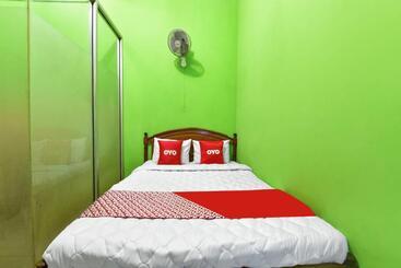 Spot On 91357 Hotel Mulyo
