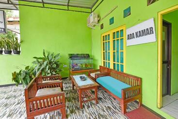 Spot On 91357 Hotel Mulyo