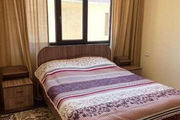 پانسیون Guest House Janel